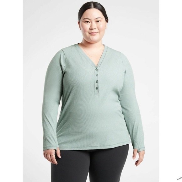 Athleta Uptempo Ribbed Henley Top, Minimalistic Grey SIZE 1x - Picture 1 of 9